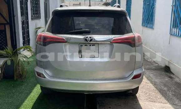 Acheter Occasion Voiture Toyota RAV4 Gris à Brazzaville, Commune de Brazzaville Acheter Occasion Voiture Toyota RAV4 Gris à Brazzaville, Commune de Brazzaville