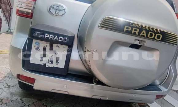 Acheter Occasion Voiture Toyota Prado Gris à Brazzaville, Commune de Brazzaville Acheter Occasion Voiture Toyota Prado Gris à Brazzaville, Commune de Brazzaville