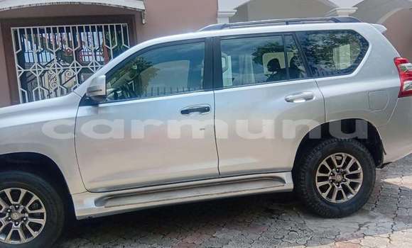 Acheter Occasion Voiture Toyota Prado Gris à Brazzaville, Commune de Brazzaville Acheter Occasion Voiture Toyota Prado Gris à Brazzaville, Commune de Brazzaville