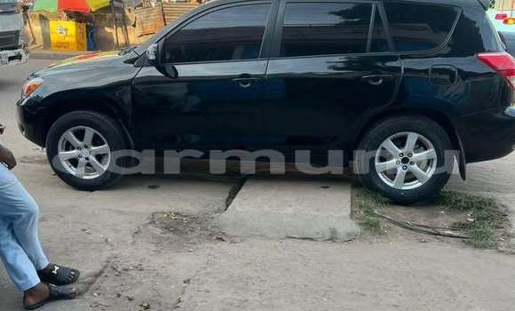 Acheter Occasion Voiture Toyota RAV4 Noir à Brazzaville, Commune de Brazzaville Acheter Occasion Voiture Toyota RAV4 Noir à Brazzaville, Commune de Brazzaville