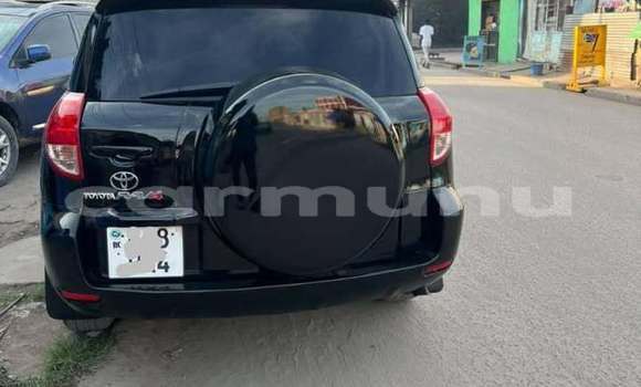 Acheter Occasion Voiture Toyota RAV4 Noir à Brazzaville, Commune de Brazzaville Acheter Occasion Voiture Toyota RAV4 Noir à Brazzaville, Commune de Brazzaville