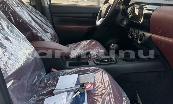 Acheter Occasion Voiture Toyota Hilux Blanc à Brazzaville, Commune de Brazzaville Acheter Occasion Voiture Toyota Hilux Blanc à Brazzaville, Commune de Brazzaville