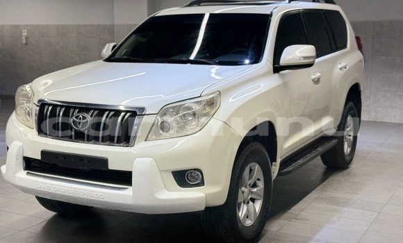 Acheter Occasion Voiture Toyota Prado Blanc à Brazzaville, Commune de Brazzaville Acheter Occasion Voiture Toyota Prado Blanc à Brazzaville, Commune de Brazzaville