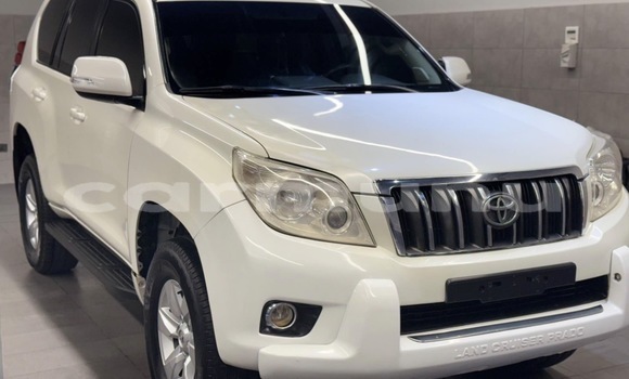 Acheter Occasion Voiture Toyota Prado Blanc à Brazzaville, Commune de Brazzaville Acheter Occasion Voiture Toyota Prado Blanc à Brazzaville, Commune de Brazzaville