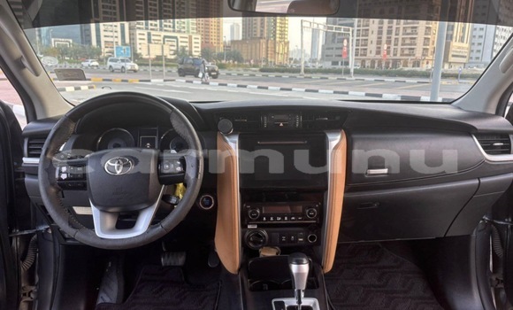 Acheter Occasion Voiture Toyota Fortuner Gris à Pointe–Noire, Région du Kouilou Acheter Occasion Voiture Toyota Fortuner Gris à Pointe–Noire, Région du Kouilou