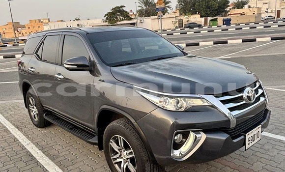 Acheter Occasion Voiture Toyota Fortuner Gris à Pointe–Noire, Région du Kouilou Acheter Occasion Voiture Toyota Fortuner Gris à Pointe–Noire, Région du Kouilou