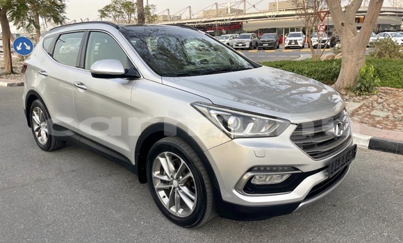 Acheter Occasion Voiture Hyundai Santa Fe Gris à Brazzaville, Commune de Brazzaville Acheter Occasion Voiture Hyundai Santa Fe Gris à Brazzaville, Commune de Brazzaville