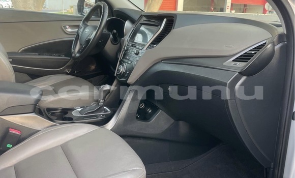 Acheter Occasion Voiture Hyundai Santa Fe Gris à Brazzaville, Commune de Brazzaville Acheter Occasion Voiture Hyundai Santa Fe Gris à Brazzaville, Commune de Brazzaville