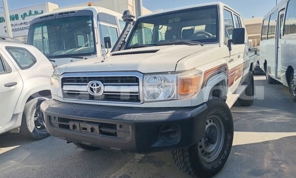 Acheter Occasion Voiture Toyota Land Cruiser Blanc à Pointe–Noire, Région du Kouilou Acheter Occasion Voiture Toyota Land Cruiser Blanc à Pointe–Noire, Région du Kouilou
