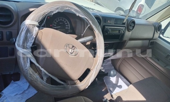 Acheter Occasion Voiture Toyota Land Cruiser Blanc à Pointe–Noire, Région du Kouilou Acheter Occasion Voiture Toyota Land Cruiser Blanc à Pointe–Noire, Région du Kouilou