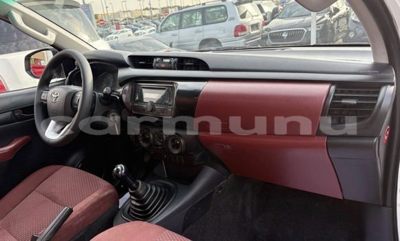 Acheter Occasion Voiture Toyota Hilux Blanc à Brazzaville, Commune de Brazzaville Acheter Occasion Voiture Toyota Hilux Blanc à Brazzaville, Commune de Brazzaville