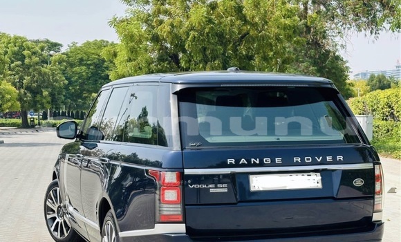 Acheter Occasion Voiture Land Rover Range Rover Vogue Noir à Brazzaville, Commune de Brazzaville Acheter Occasion Voiture Land Rover Range Rover Vogue Noir à Brazzaville, Commune de Brazzaville