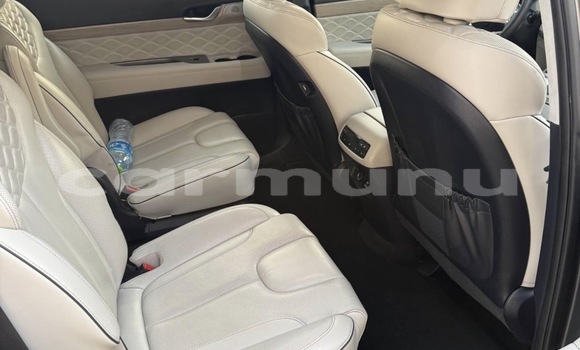 Acheter Occasion Voiture Hyundai Santa Fe Gris à Pointe–Noire, Région du Kouilou Acheter Occasion Voiture Hyundai Santa Fe Gris à Pointe–Noire, Région du Kouilou
