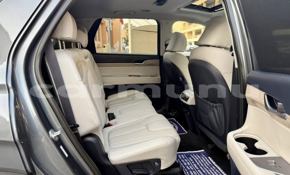 Acheter Occasion Voiture Hyundai Santa Fe Gris à Pointe–Noire, Région du Kouilou Acheter Occasion Voiture Hyundai Santa Fe Gris à Pointe–Noire, Région du Kouilou