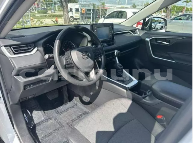 Big with watermark toyota rav4 plateaux djambala 9100