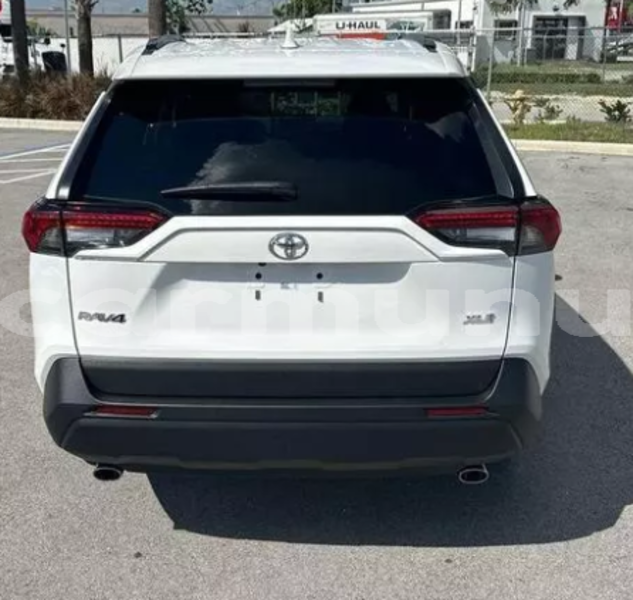 Big with watermark toyota rav4 plateaux djambala 9100