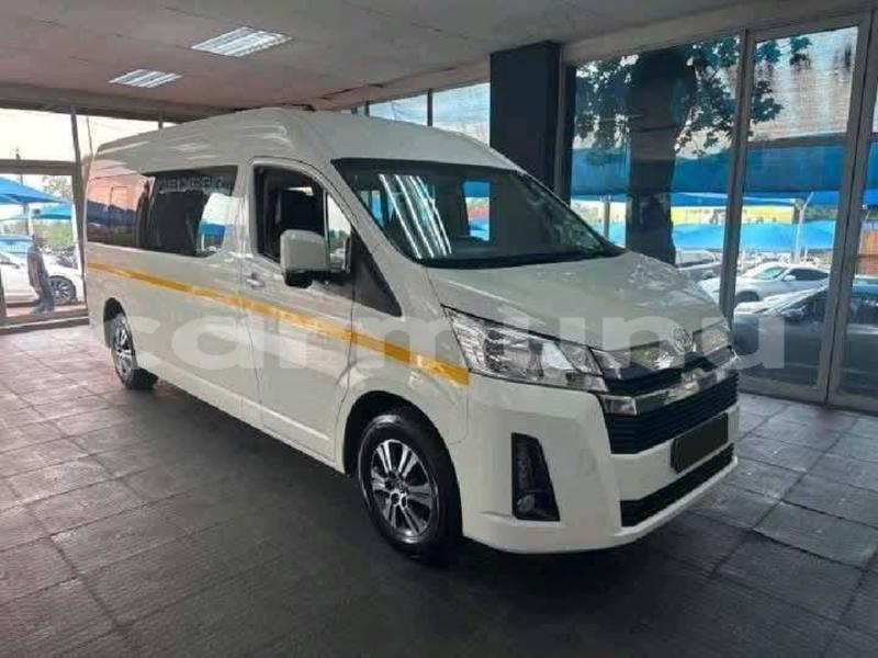 Big with watermark toyota hiace plateaux djambala 9106