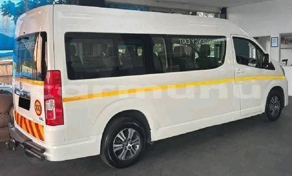 Acheter Occasion Voiture Toyota Hiace Blanc à Djambala, Plateaux Acheter Occasion Voiture Toyota Hiace Blanc à Djambala, Plateaux