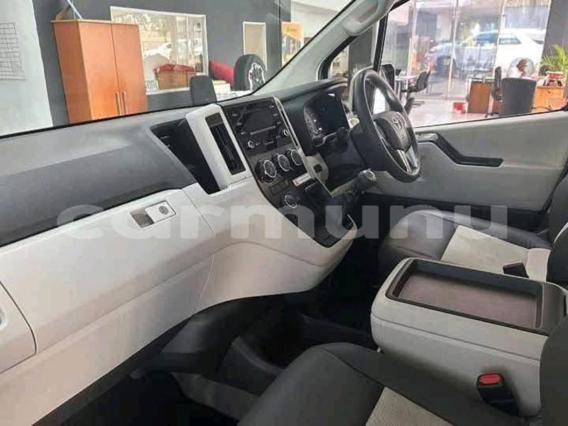 Big with watermark toyota hiace plateaux djambala 9106
