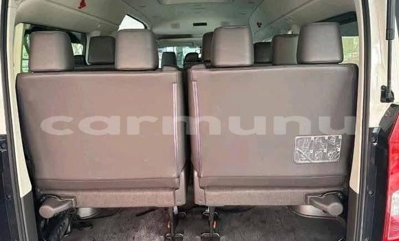 Acheter Occasion Voiture Toyota Hiace Blanc à Djambala, Plateaux Acheter Occasion Voiture Toyota Hiace Blanc à Djambala, Plateaux