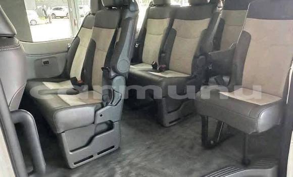 Acheter Occasion Voiture Toyota Hiace Blanc à Djambala, Plateaux Acheter Occasion Voiture Toyota Hiace Blanc à Djambala, Plateaux