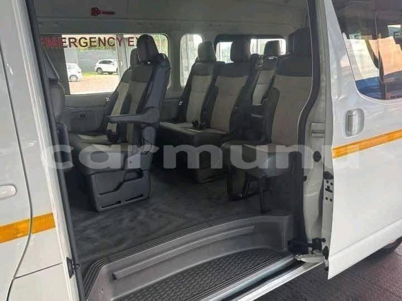 Big with watermark toyota hiace plateaux djambala 9106