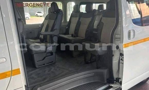 Acheter Occasion Voiture Toyota Hiace Blanc à Brazzaville, Commune de Brazzaville Acheter Occasion Voiture Toyota Hiace Blanc à Brazzaville, Commune de Brazzaville