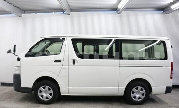 Acheter Occasion Voiture Toyota Hiace Blanc à Brazzaville, Commune de Brazzaville Acheter Occasion Voiture Toyota Hiace Blanc à Brazzaville, Commune de Brazzaville