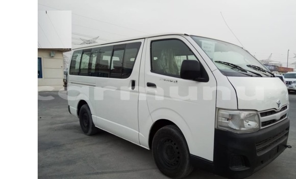 Acheter Occasion Voiture Toyota Hiace Blanc à Brazzaville, Commune de Brazzaville Acheter Occasion Voiture Toyota Hiace Blanc à Brazzaville, Commune de Brazzaville