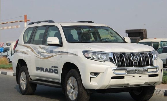 Acheter Occasion Voiture Toyota Land Cruiser Prado Blanc à Brazzaville, Commune de Brazzaville Acheter Occasion Voiture Toyota Land Cruiser Prado Blanc à Brazzaville, Commune de Brazzaville