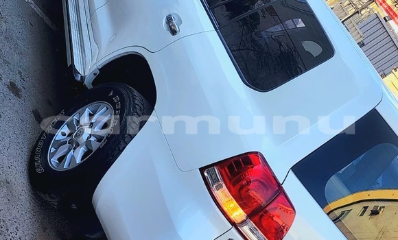 Acheter Occasion Voiture Toyota Land Cruiser Blanc à Import - Dubai, Région de la Bouenza Acheter Occasion Voiture Toyota Land Cruiser Blanc à Import - Dubai, Région de la Bouenza