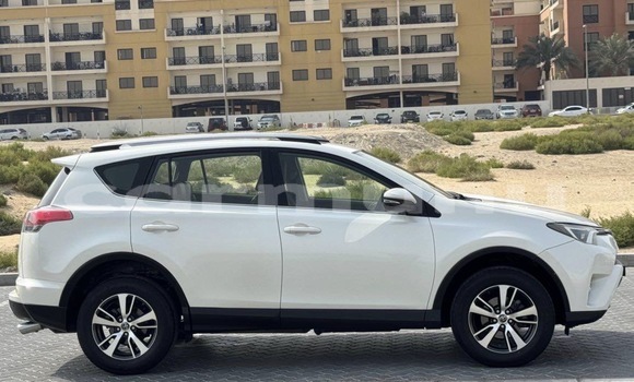 Acheter Occasion Voiture Toyota RAV4 Blanc à Pointe–Noire, Région du Kouilou Acheter Occasion Voiture Toyota RAV4 Blanc à Pointe–Noire, Région du Kouilou