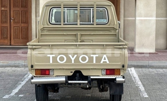 Acheter Occasion Voiture Toyota Land Cruiser Marron à Brazzaville, Commune de Brazzaville Acheter Occasion Voiture Toyota Land Cruiser Marron à Brazzaville, Commune de Brazzaville