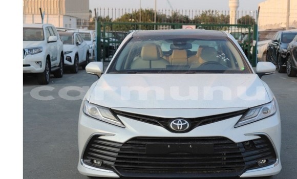 Acheter Occasion Voiture Toyota Camry Blanc à Brazzaville, Commune de Brazzaville Acheter Occasion Voiture Toyota Camry Blanc à Brazzaville, Commune de Brazzaville