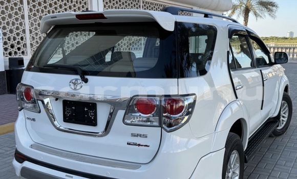 Acheter Occasion Voiture Toyota Fortuner Blanc à Brazzaville, Commune de Brazzaville Acheter Occasion Voiture Toyota Fortuner Blanc à Brazzaville, Commune de Brazzaville
