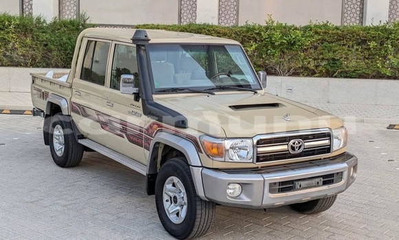 Acheter Occasion Voiture Toyota Land Cruiser Marron à Brazzaville, Commune de Brazzaville Acheter Occasion Voiture Toyota Land Cruiser Marron à Brazzaville, Commune de Brazzaville