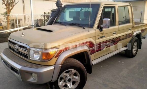 Acheter Occasion Voiture Toyota Land Cruiser Marron à Brazzaville, Commune de Brazzaville Acheter Occasion Voiture Toyota Land Cruiser Marron à Brazzaville, Commune de Brazzaville
