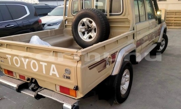 Acheter Occasion Voiture Toyota Land Cruiser Marron à Brazzaville, Commune de Brazzaville Acheter Occasion Voiture Toyota Land Cruiser Marron à Brazzaville, Commune de Brazzaville