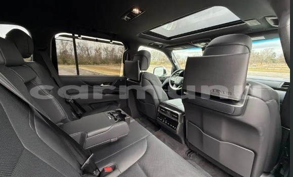 Acheter Occasion Voiture Lexus LX Blanc à Djambala, Plateaux Acheter Occasion Voiture Lexus LX Blanc à Djambala, Plateaux