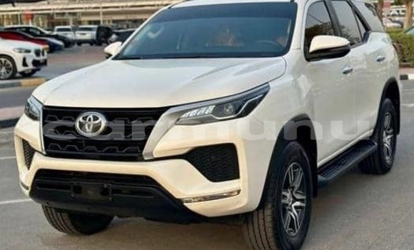 Buy Used Toyota Fortuner White Car in Brazzaville in Municipality of Brazzaville Buy Used Toyota Fortuner White Car in Brazzaville in Municipality of Brazzaville