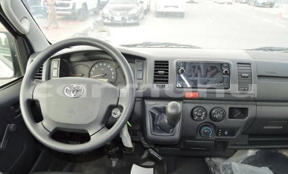 Buy Used Toyota Hiace White Car in Black Point in Kouilou region Buy Used Toyota Hiace White Car in Black Point in Kouilou region