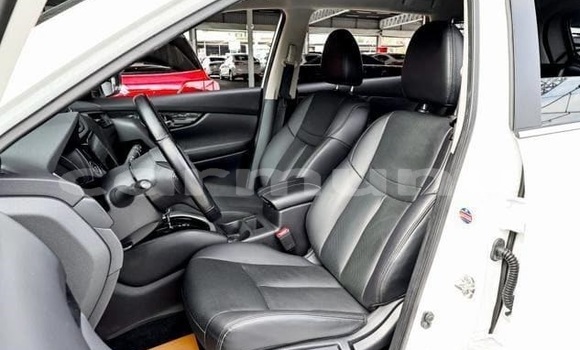 Buy Used Nissan X–Trail White Car in Brazzaville in Municipality of Brazzaville Buy Used Nissan X–Trail White Car in Brazzaville in Municipality of Brazzaville