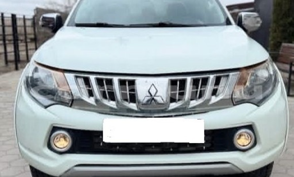 Acheter Occasion Voiture Mitsubishi L200 Blanc à Brazzaville, Commune de Brazzaville