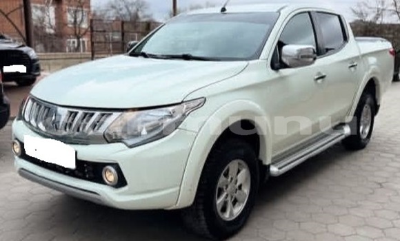 Acheter Occasion Voiture Mitsubishi L200 Blanc à Brazzaville, Commune de Brazzaville Acheter Occasion Voiture Mitsubishi L200 Blanc à Brazzaville, Commune de Brazzaville