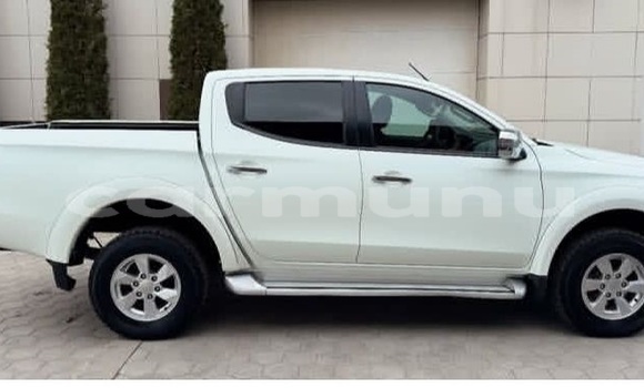 Acheter Occasion Voiture Mitsubishi L200 Blanc à Brazzaville, Commune de Brazzaville Acheter Occasion Voiture Mitsubishi L200 Blanc à Brazzaville, Commune de Brazzaville