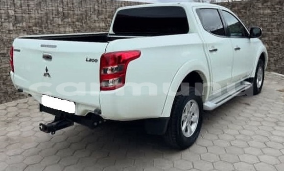 Acheter Occasion Voiture Mitsubishi L200 Blanc à Brazzaville, Commune de Brazzaville Acheter Occasion Voiture Mitsubishi L200 Blanc à Brazzaville, Commune de Brazzaville