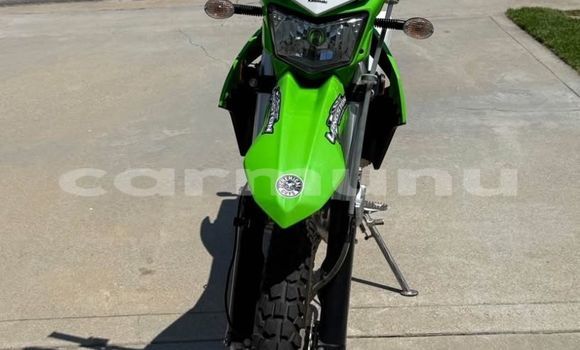 Acheter Occasion Moto Kawasaki KLX Vert à Brazzaville, Commune de Brazzaville Acheter Occasion Moto Kawasaki KLX Vert à Brazzaville, Commune de Brazzaville