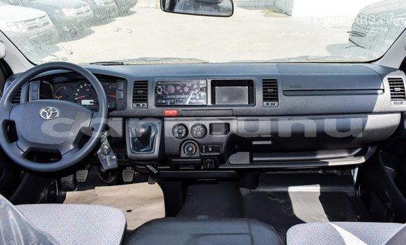 Buy Import Toyota Hiace White Car in Import - Dubai in Region of Bouenza Buy Import Toyota Hiace White Car in Import - Dubai in Region of Bouenza