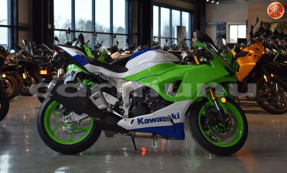 Acheter Neuf Moto Yamaha TMAX Noir à Dolisie, Région du Niari Acheter Neuf Moto Yamaha TMAX Noir à Dolisie, Région du Niari