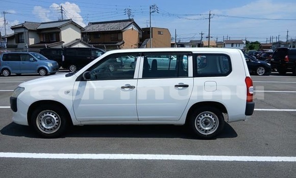 Acheter Import Voiture Toyota Probox Blanc à Nkayi, Région de la Bouenza Acheter Import Voiture Toyota Probox Blanc à Nkayi, Région de la Bouenza